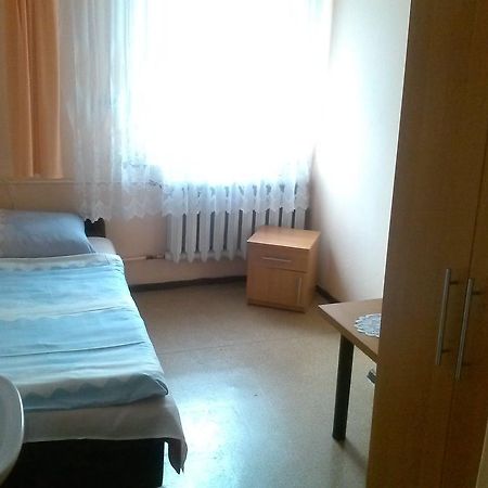 Pod Zielonym Kogutem Albergue Duszniki Zdrój Habitación foto