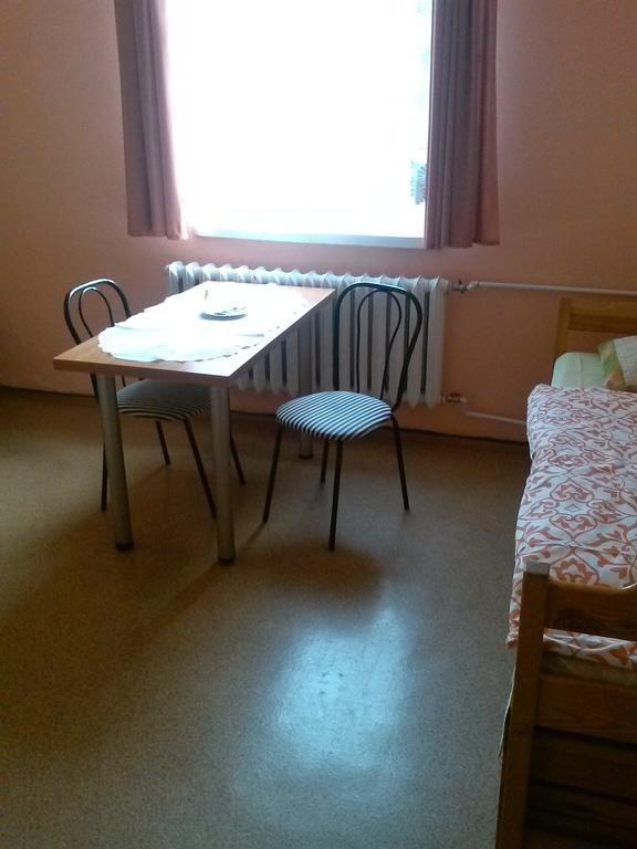 Pod Zielonym Kogutem Albergue Duszniki Zdrój Habitación foto